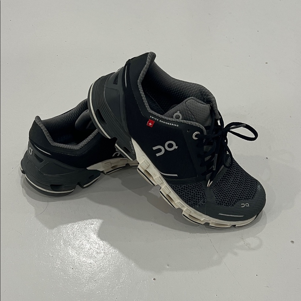 On Running Black and Gray Athletic Shoes